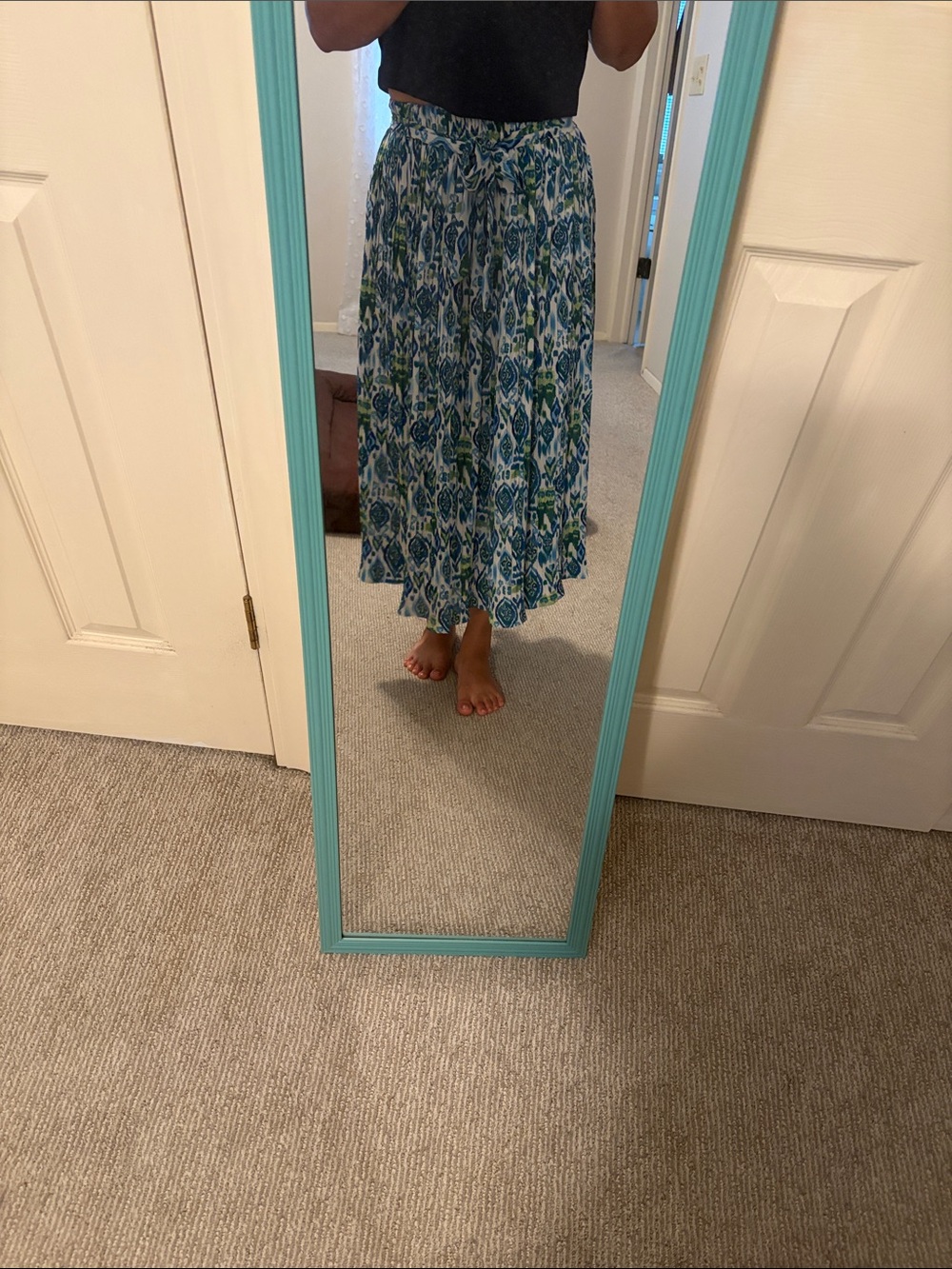 Alice Blue pleated stretchy midi skirt